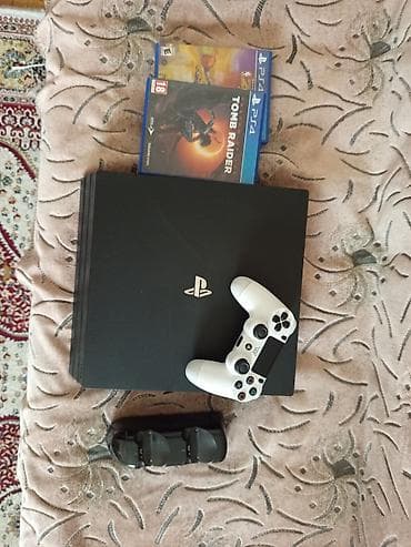 PlayStation 4 Pro yaddaş: 1tb. hecbir problemi yoxdur. 2 original pult