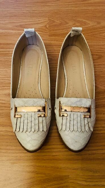 qara mokasinlər: Ölçü: 37, rəng - Ağ, İşlənmiş — 1