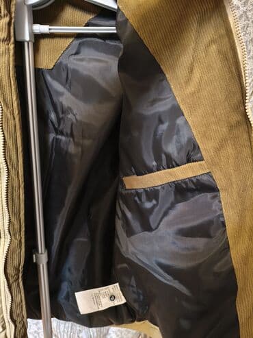 flis kişi gödəkçəsi: Dizayn: Üst hissəsi və cibləri qəhvəyi velvet (corduroy) materialdan — 3