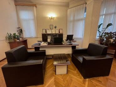 desmal desti: Ofis mebel dəsti Tərkibi: - Direktor masası: geniş iş səthi, iki — 1