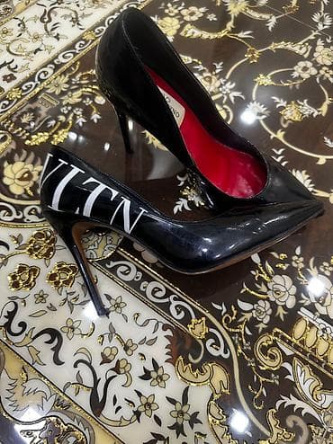 qadin ayaqabisi: Tuflilər, Ölçü: 38, rəng - Qara, İşlənmiş — 3