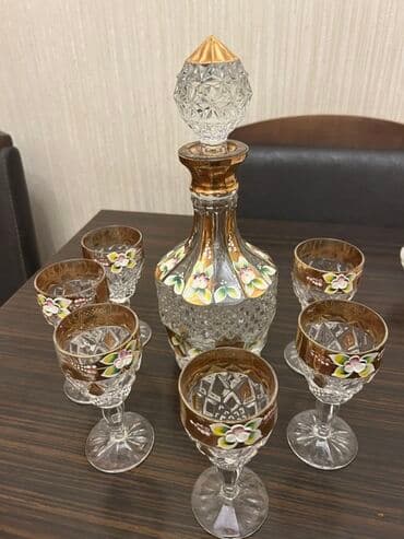 qizil qabi: Rəng - Qızılı, Xrustal — 4