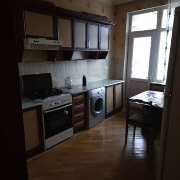 kirayə ev quba: Binəqədi rayonu,Adil Məmmədov küçəsi,Könhə Tərlan şadlıq sarayının — 7