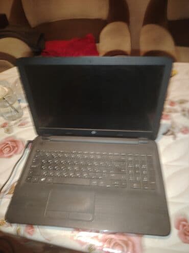 notebook satiram: HP noutbuk Xüsusiyyətlər: - Ekran: təxminən 15.6" - Klaviatura: tam — 3