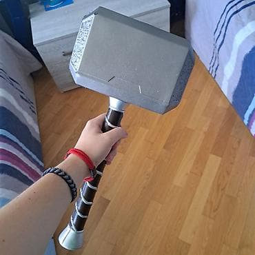 oyuncaq vertalyot: Thorun çəkici Mjolnir - replikası dəmir deyil, materialını dəqiq — 1