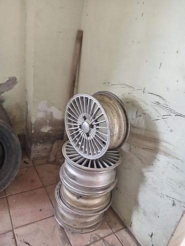 Yüngül lehimli disk dəsti - Model: çoxşüalı (multi-spoke) dizayn -