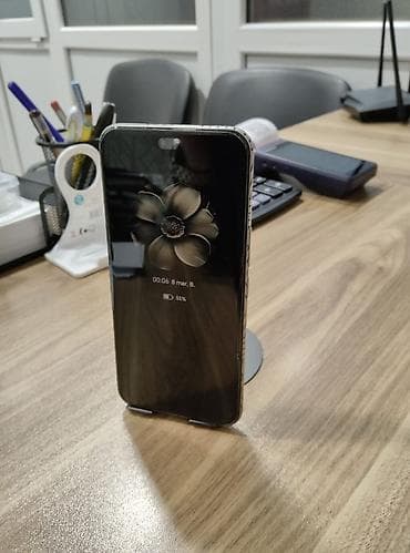 ccit a103 pro: Honor 400 pro 256gb,snapdragon gen3, 12+12 ram, android 16 5il — 3