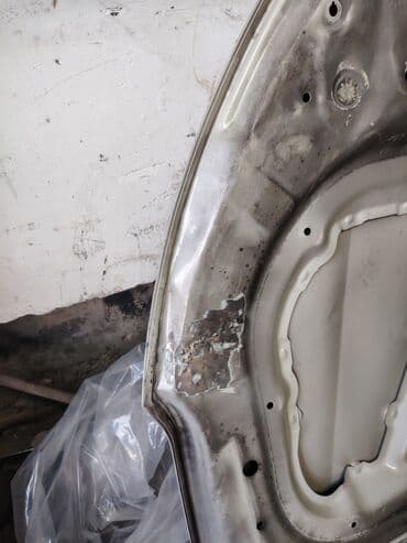 Ban, Kuzov hissələri: Məhsul: Santafe 2014 kapotu. Təsvir:kapotda demirci isi gorulub — 5