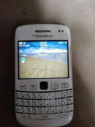 inter: Blackberry Bold, rəng - Ağ, Düyməli — 1