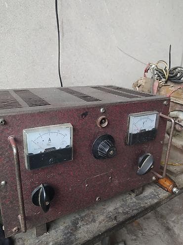komputer notebook: Köhnə tip laboratoriya/ustaxana üçün tənzimlənən güc bloku (AC/DC — 1