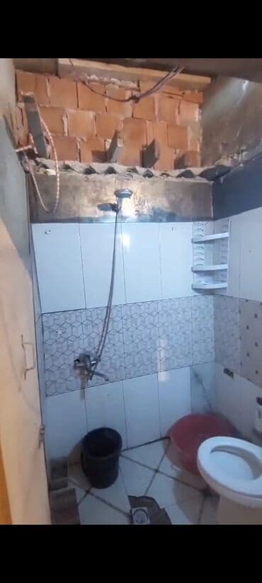 дом на колёсах: Satılır: Kiçik həyət evi balaxida teçili elim yanda ev satılır tecili — 2