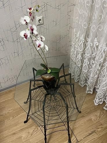 mini stol: Əl işi jurnal masası,sifarişlə haxırlanmışdır,təkrarı yoxdur. Bədii — 6