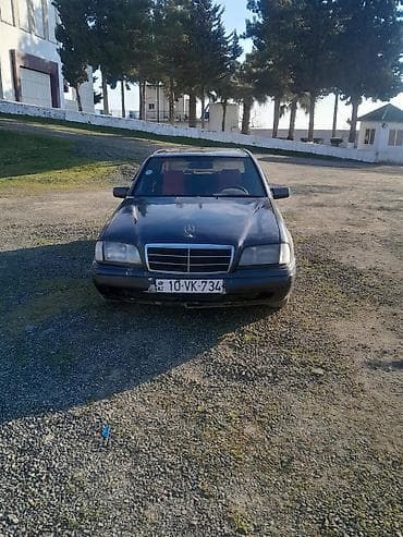 Mercedes-Benz C-Class: 2 l | 1996 il Sedan — 1