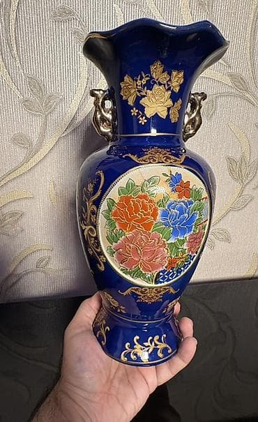 sir sekilleri: Bir vaza, Farfor — 9