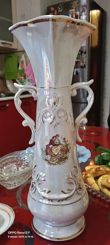 Porselen dekorativ dəst - Tərkib: 1 ədəd iri vaza və 2 ədəd kase lalafo.az -da Porselen dekorativ dəst - Tərkib: 1 ədəd iri vaza və 2 ədəd kase