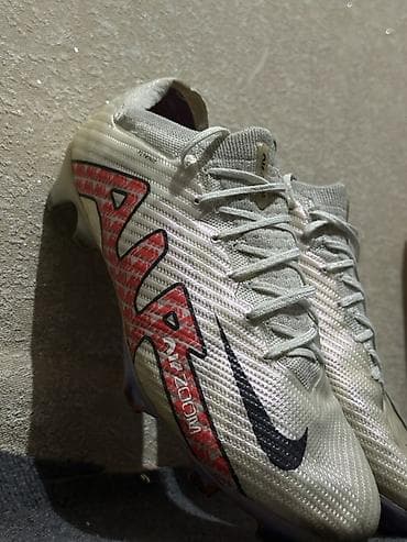 Krasofkalar və idman ayaqqabıları: Nike Mercurial Zoom kramponları - Model: Nike Mercurial (Zoom Air — 3