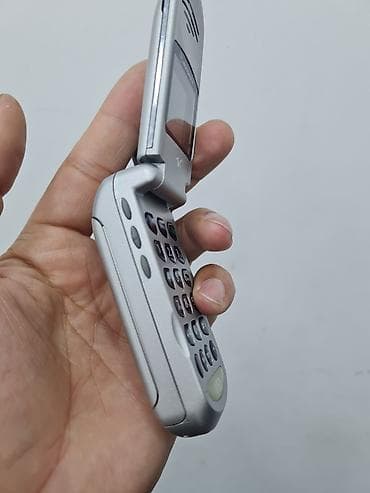 motorola w213: Motorola rəng - Gümüşü, Düyməli — 6