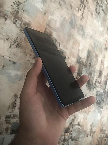 qapi demir: Not 12 128 gb yaddas arcasinda reng getme var birde eyrilik var 20-25m — 2