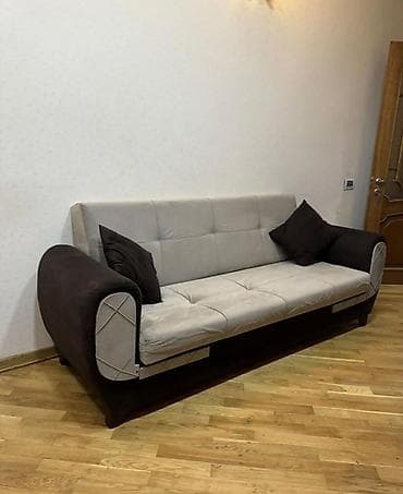 Divan 150₼satılır 
Ölçü 60/170
Ünvan, Həsən selmani17.Aysun🪽