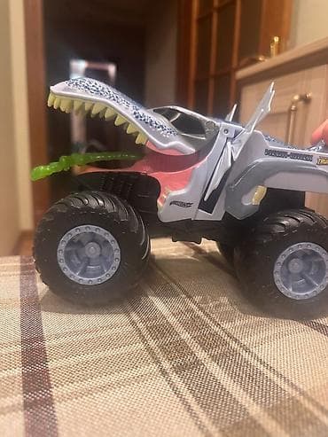 Monster Trucks temalı dinozavr dizaynlı oyuncağ maşın - Böyük, qalın