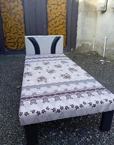 pelet sobası qiyməti: Təzə çarpayılar 1 nəfərlik çarpayılar 60manat. 2 nəfərlik taxt — 3