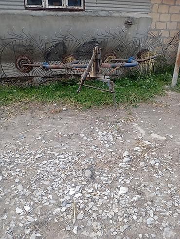 dirsek: Ot yığımı üçün traktor qoşqusu – barabanlı/çərçivəli tırmık (5 — 3