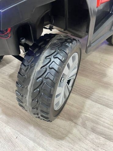 maşınlar uşaq üçün: Uşaqlar üçün akkumulyatorla işləyən cip, Yelləncək rejimi, Uzaqdan — 4