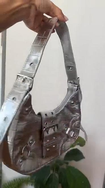 Çiyin çantası — 1