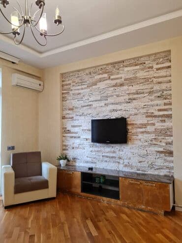 guneslide kiraye evler: Nəsimi rayonu,28 may metrosu və Port Bakuya yaxın, Mənzil yerləşir — 1