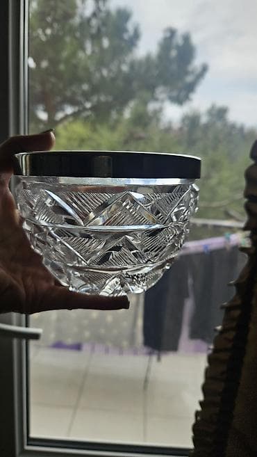 sebeke dekor: Kəsimli şüşə/ kristal qab – metal haşiyəli - Material: qalın kəsimli — 1