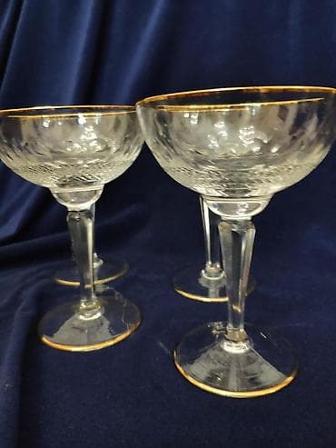 Tort və şiriniyyat qabı, rəng - Qızılı lalafo.az -da Tort və şiriniyyat qabı, rəng - Qızılı