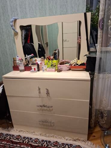 спальня комплект: Двуспальная кровать — 1