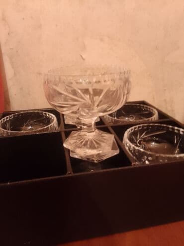 Süfrə qab-qacaqı: Kristal desertaset - 6 bölməli qutuda kristal desertaset: 4 ədəd — 1