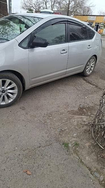 zil maşın: Toyota Prius (XW20) hibrid hetçbek - Gümüşü rəng, 5 qapı - Hibrid güc — 7