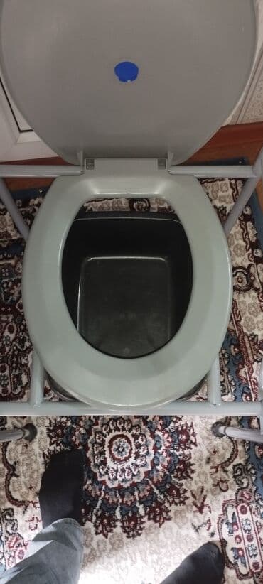 xəstə unitazı: Portativ komod kreslo (yataq yanı tualet) - Metal möhkəm karkas — 1