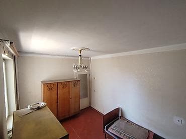 bine sovxoz evler: Bakı, 8-ci mikrorayon, 2 otaqlı, Köhnə tikili, m. Azadlıq Prospekti, 65 kv. m — 4