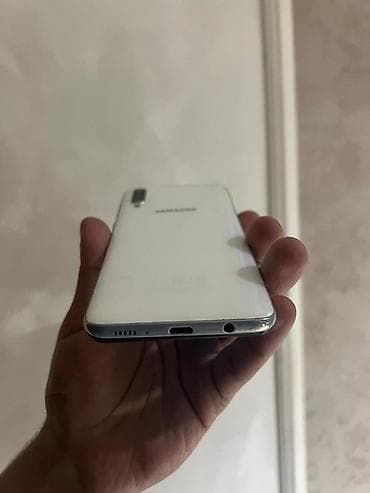 Video oyunlar və konsollar: Samsung Galaxy A50, 64 GB, rəng - Ağ, Barmaq izi, Face ID — 4