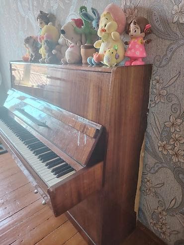 Upright pianino – “Belarus” markası - Korpus: klassik qəhvəyi taxta — 1