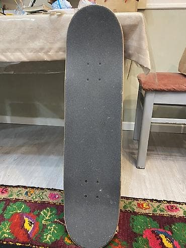 gitara sim: Skateboard – freestyle - Taxta: Klassik “popsicle” forma, 7 qat ağac — 2