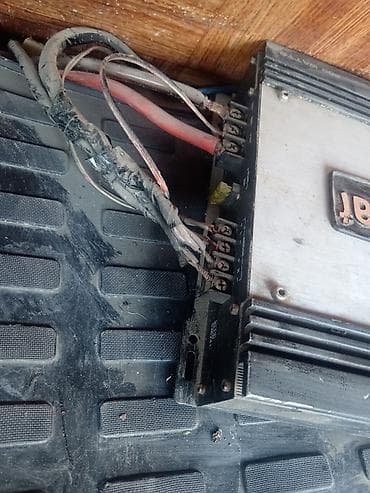 bluetooth qulaqciq satisi: Magnat Edition Two Limited avtomobil gücləndiricisi - Güc: 600 Watt — 3