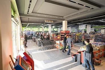 Hazır biznes: Sahil metrosuna yaxln Bes mərtəbənin birinci mərtəbəsində 1200 kv — 4