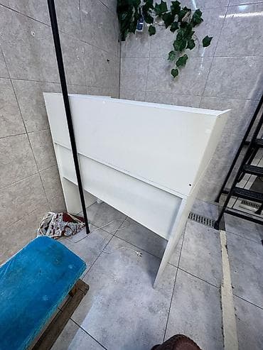 офисная мебель баку: Güzgü 200azn,resepsin 120azn,kreslo 50azn az işlənib təzə — 2