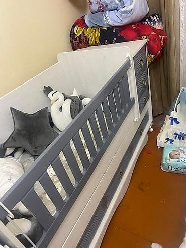 Beşiklər: Oğlan və qız üçün, Dördbucaq, Beşik, Dəstsiz, Matras ilə, Yellənmə mexanizmsiz — 5