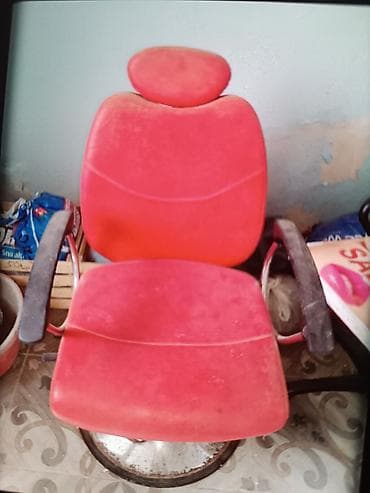 salon ewyalari: Bərbər stolu - Rəng: qırmızı - Yumşaq oturacaq və bel hissəsi - — 1