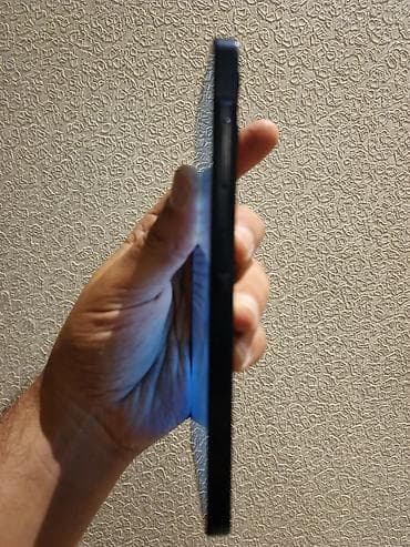 z fold 3: Samsung Galaxy A06, 128 GB — 4