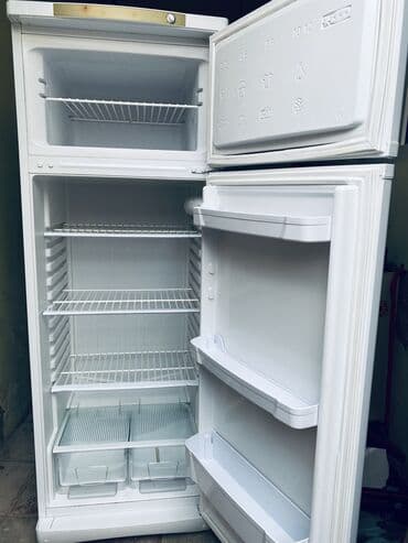 Qabyuyan maşınlar: İşlənmiş 2 qapılı Indesit Soyuducu Satılır, rəng - Ağ, Dispenserli — 2