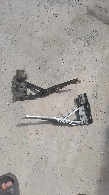 Kapotlar: Məhsul: Avtomobil kapotu üçün petlə cütü (sol və sağ). Opel asdra j — 1