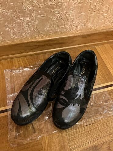 tangetka ayaqqabi: Tuflilər, Ölçü: 37, İşlənmiş — 2