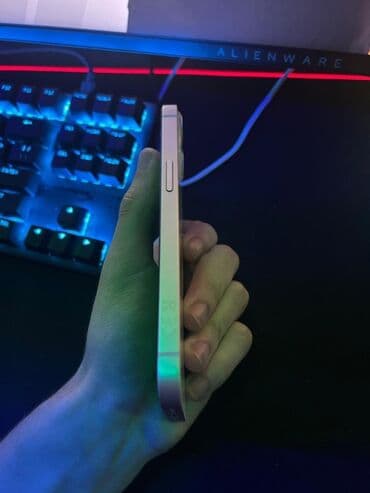 ikinci el ipad mini 6: IPhone 13, Ağ, Face ID — 3