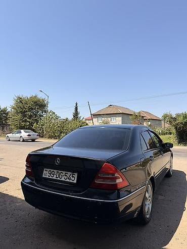 mercedes c190: Mercedes-Benz C-Class: 2.4 l | 2000 il Sedan — 3